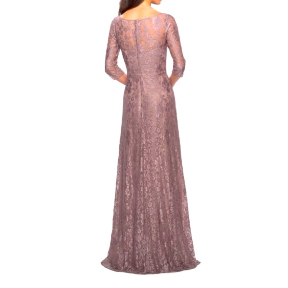 La Femme
Floral Lace 3/4-Sleeve A-Line Gown